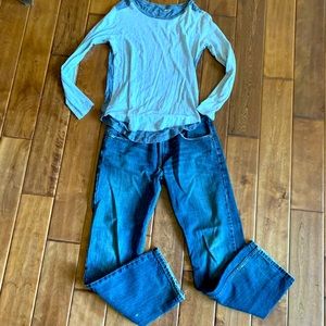 Bundle of Levi’s 514 28/28 vintage slim fit jeans and Madewell 2 tone grey tee.